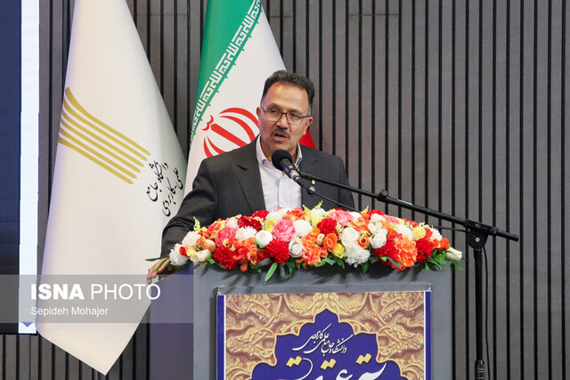 دانشگاهها باید در ترویج علم و فرهنگ قرآن پیشگام شوند