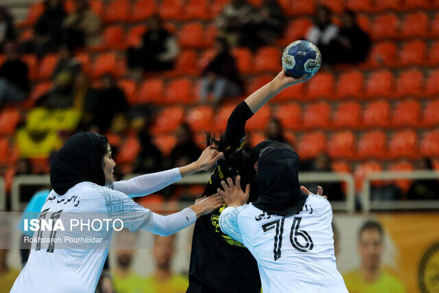 عکس تزئینی است سه هندبالیست قمی به اردوی تیم ملی جوانان دعوت شدند