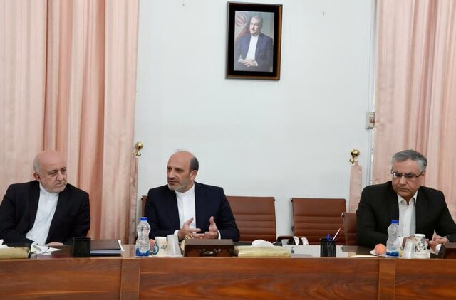 جلسه مشورتی سفرای ایران در برلین، پاریس و لندن در وزارت امور خارجه