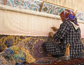 قالیبافان چشم انتظار حمایتی که نیست!