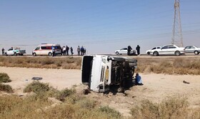 ۲۴ مصدوم در پی انحراف مینی‌بوس در محور آبادان - ماهشهر