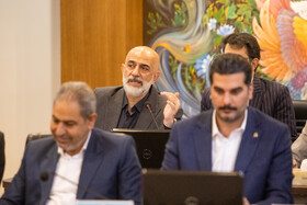 سخنرانی کوروش خسروی، معاون اقتصادی استانداری اصفهان در نشست شورای گفت‌وگوی دولت و بخش خصوصی در استان اصفهان با حضور محمدرضا فرزین، رئيس کل بانک مرکزی