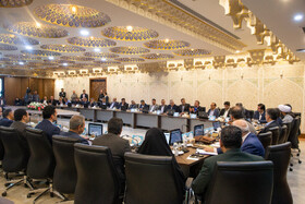 نشست شورای گفت‌وگوی دولت و بخش خصوصی در استان اصفهان با حضور محمدرضا فرزین، رئيس کل بانک مرکزی