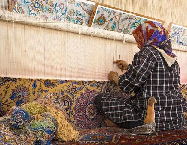 قالیبافان چشم انتظار حمایتی که نیست!