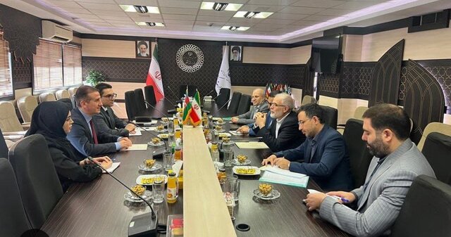 رایزنی مقامات ایرانی و جمهوری آذربایجان درباره برگزاری اجلاس اکو
