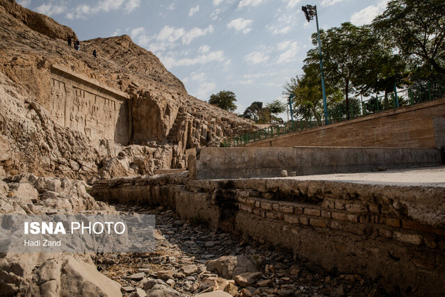بستر کاملا خشکِ چشمه علی توسعه تهران چشمه ۱۰ هزار ساله را خشک کرد