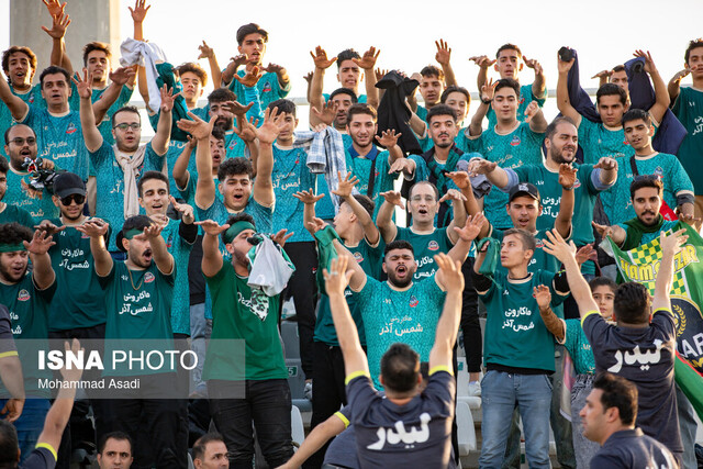 مربی شمس‌آذر: پرسپولیس با کمک داور ما را برد/ نمی‌توانیم با داور بجنگیم