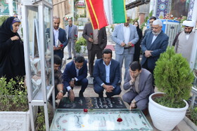 ادای احترام معاون وزیر آموزش و پرورش به مقام سردار شهید حاج قاسم سلیمانی