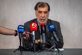 باهنر: حل مسائل به جراحی‌ و تصمیمات بزرگ نیاز دارد