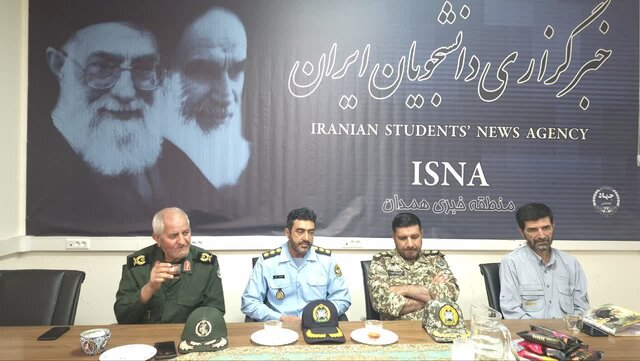 درایت فرماندهان کل قوا/ شرحی بر نحوه فرماندهی امامین انقلاب در ۸ سال و ۱۲ روز دفاع مقدس