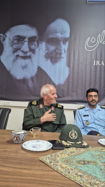 درایت فرماندهان کل قوا/ شرحی بر نحوه فرماندهی امامین انقلاب در ۸ سال و ۱۲ روز دفاع مقدس