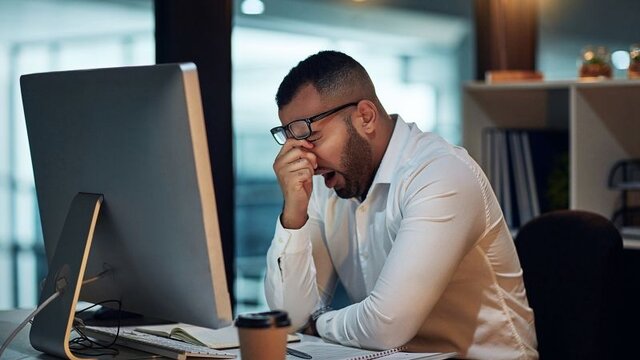 تغییر شغل میتواند باعث سردرد و بیخوابی شود تغییر شغل میتواند باعث سردرد و بیخوابی شود