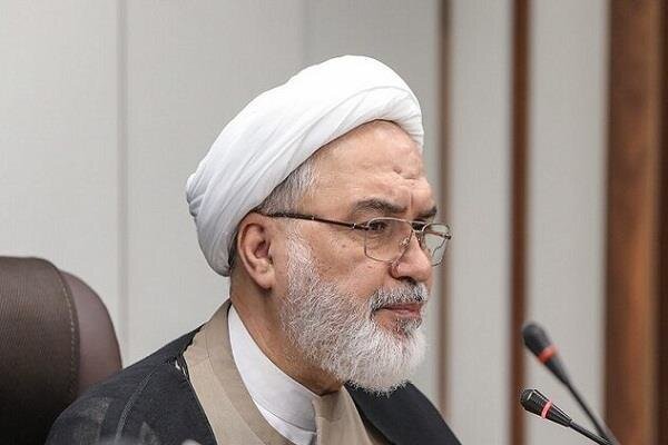 مطالبه رهبری برای تربیت ۱۰ میلیون حافظ قرآن به‌ برنامه‌ریزی‌ صحیح‌ و عزم‌ جدی نیاز دارد