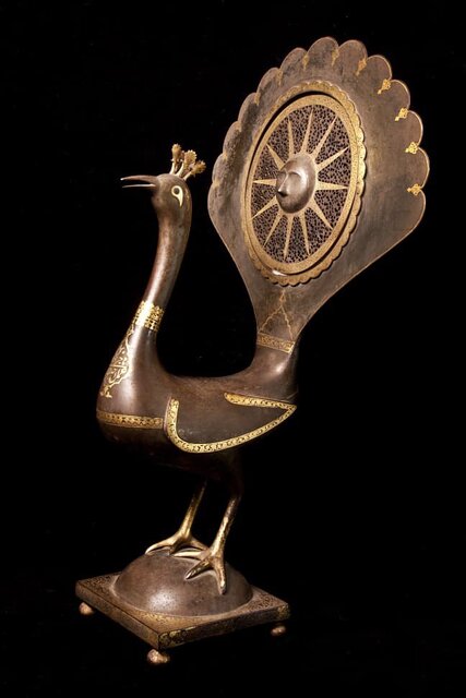 نمایش دندان ۴۰ هزار ساله، سرِ سرباز هخامنشی، مومیایی مرد نمکی و جامهای طلایی