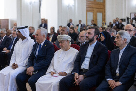 نشست وزیر امور خارجه با سفرا و روسای نمایندگی خارجی مقیم تهران