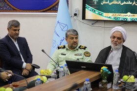 بسیاری از جرائم و آسیب‌های اجتماعی، در مسائل اقتصادی ریشه دارد