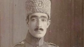 سرِ بریده کلنل پسیان بر نیزه «گُل‌مَمَدها»!
