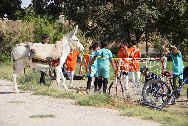 وقتی پدر و مادر برای فرزندانشان در سینما نقش میخرند