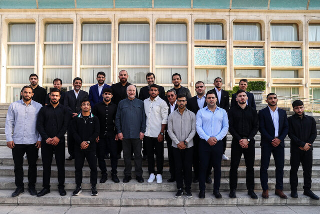 تقدیر مجلس از مدال‌آوران و کادر فنی تیم‌های ملی کشتی آزاد و فرنگی