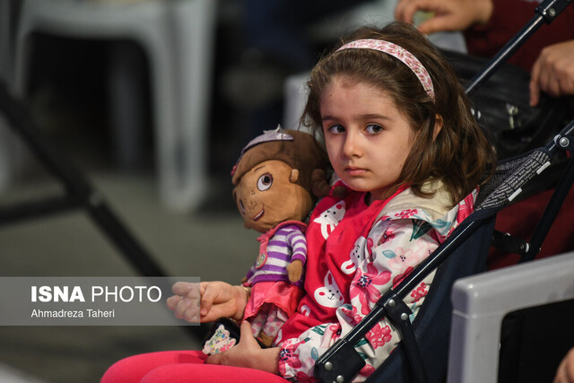 تبلت به جای تیله!/ تحولات فرهنگی «کودکی» در ایران تبلت به جای تیله!/ تحولات فرهنگی «کودکی» در ایران