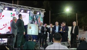 رونمایی از تمبر اختصاصی ششمین جشنواره ملی مبل و منبت ملایر