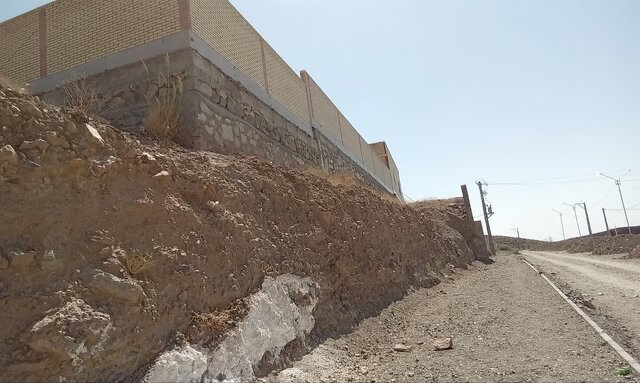 بازدید سرزده رئیس دادگستری جیرفت از مرکز بهداشت محمدآباد/ هشدار درباره ریزش ساختمان