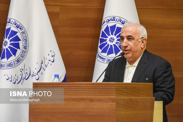 صنعتگران و معدنکاران برتر استان سمنان تجلیل شدند/ فرصتها از دل محدودیتها زاده میشوند