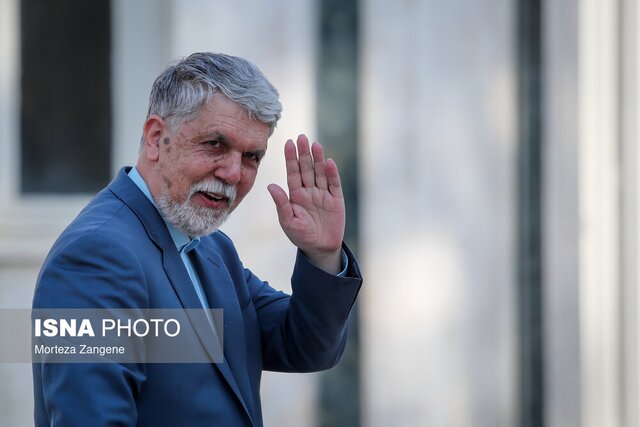 صالحی: مشکلات تامین کاغذ نشریات به‌زودی رفع می‌شود