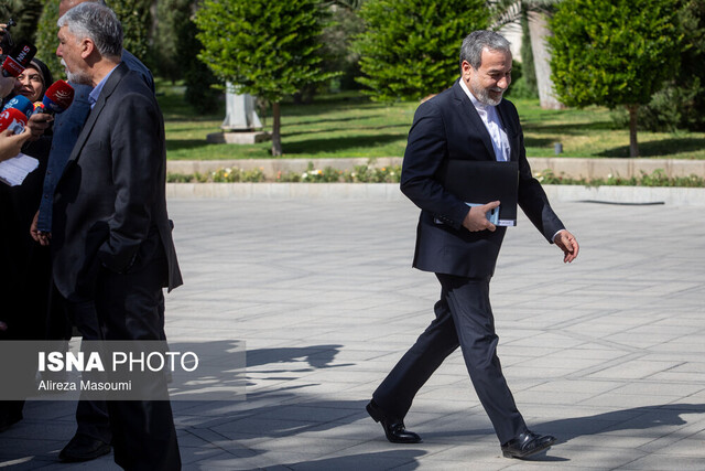 قول پزشکیان به خبرنگاران/تذکر به مجلس درباره استیضاع وزرا