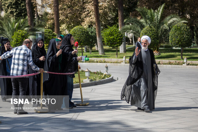 قول پزشکیان به خبرنگاران/تذکر به مجلس درباره استیضاع وزرا