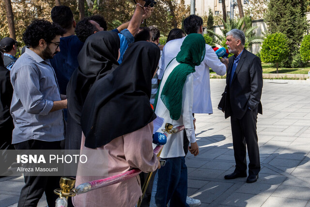 قول پزشکیان به خبرنگاران/تذکر به مجلس درباره استیضاع وزرا