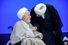  حجت الاسلام محسن قرائتی، رئیس ستاد اقامه نماز در سی‌ و دومین اجلاس سراسری نماز - رشت