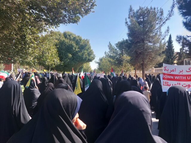 راهپیمایی مردم کرمان در حمایت از مردم مظلوم و مقتدر فلسطین برگزار شد