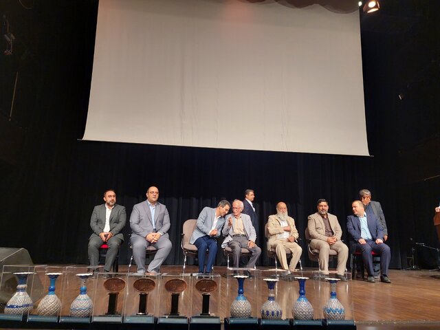 جشن ۷۵ سالگی خوشنویسی در ایران/ آماده شنیدن اعتراضات هستیم