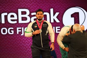 درخشش علیرضا نصیری با ۲ مدال نقره جهان و شکستن رکورد وزنه برداری جوانان جهان + فیلم