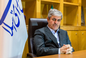 تاجگردون: منابع ارزی در لایحه بودجه شفاف نیست