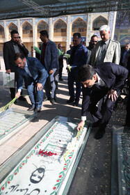 حضور سید ستار هاشمی، وزیر ارتباطات و فناوری اطلاعات در آستان مقدس حضرت احمد بن موسی شاهچراغ (ع)