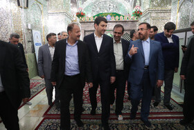 حضور سید ستار هاشمی، وزیر ارتباطات و فناوری اطلاعات در آستان مقدس حضرت احمد بن موسی شاهچراغ (ع)