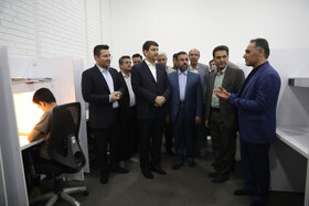 بازدید سید ستار هاشمی، وزیر ارتباطات و فناوری اطلاعات از  مدرسه عشایری استاد بهمن‌ بیگی