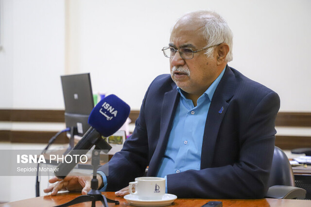 دانشگاه راه‌حل بسیاری از مشکلات ما است