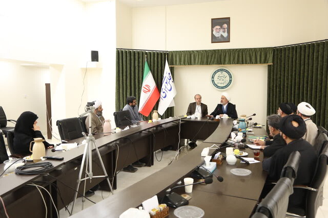 مجلس در زیرساخت‌های سبک زندگی اسلامی پیش قدم باشد