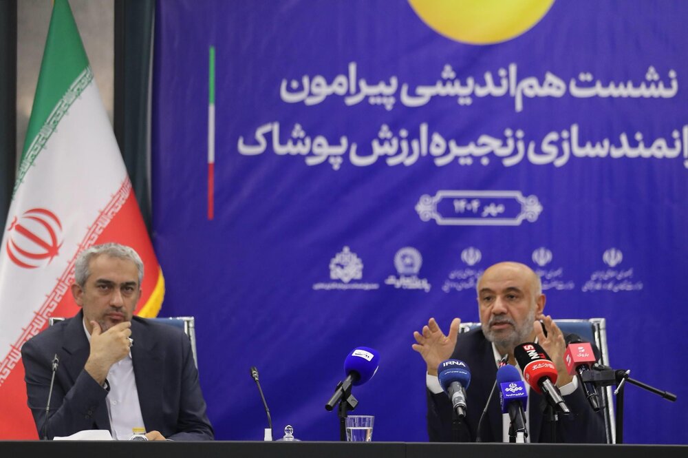 حمایت از کارآفرینان صنعت پوشاک وظیفه ماست/ پوشاک بازار 85 میلیون نفری دارد