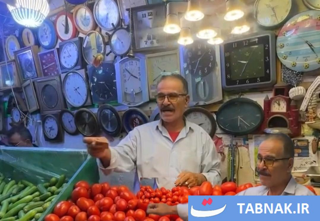 این ساعت‌دیواری‌ها فقط یک زمان را نشان می‌دهند