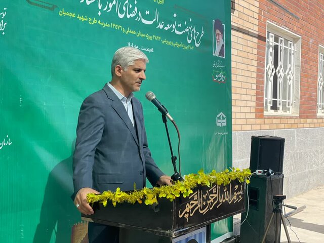 ایجاد محیط استاندارد، فضای انگیزشی برای یادگیری فراهم می‌آورد