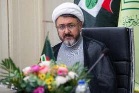 حجت الاسلام علی کمصاری رئیس موسسه تنظیم و نشر آثار امام خمینی در مراسم پیش نشست همایش بین‌المللی تحول در نقش و جایگاه زنان در پرتو اندیشه‌های امام خمینی