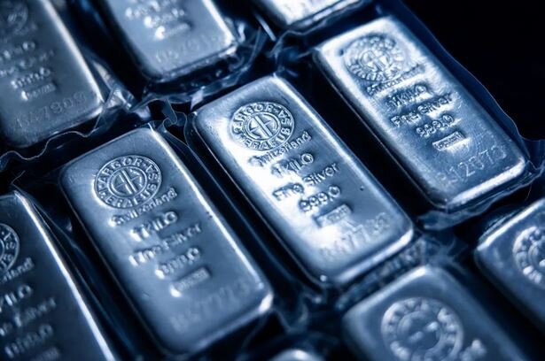 عکس تزئینی است کشف ۸ کیلوگرم شمش نقره در گمرک مرزی رازی