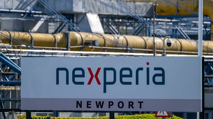 جنگ لفظی چین و هلند بر سر بحران تراشه