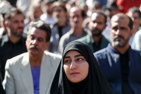 زینب سلیمانی در مراسم تشییع پیکر «محمد کاسبی»