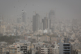 مشهد در محاصره گرد و غبار