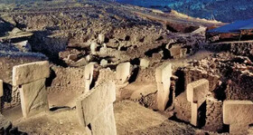 اجداد ما چگونه از آخرالزمان فضایی جان سالم به در بردند؟